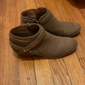Soda ankle boots size 8